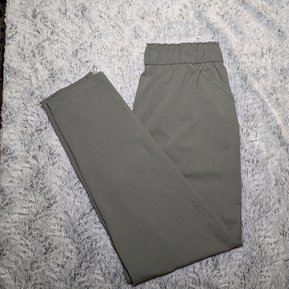 lululemon Keep Moving Pant Sage Green High Rise Drawstring Size 6 Pockets EUC - Picture 4 of 7